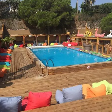 Kon Tiki Coco Cabane Kemping Saint-Tropez